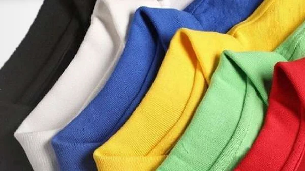 Camisetas y poloshirts del catálogo Zaiek 2025 en varios colores
