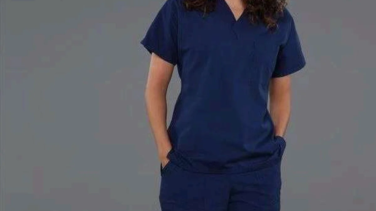 Uniformes médicos, batas y conjuntos quirúrgicos del catálogo Zaiek 2025